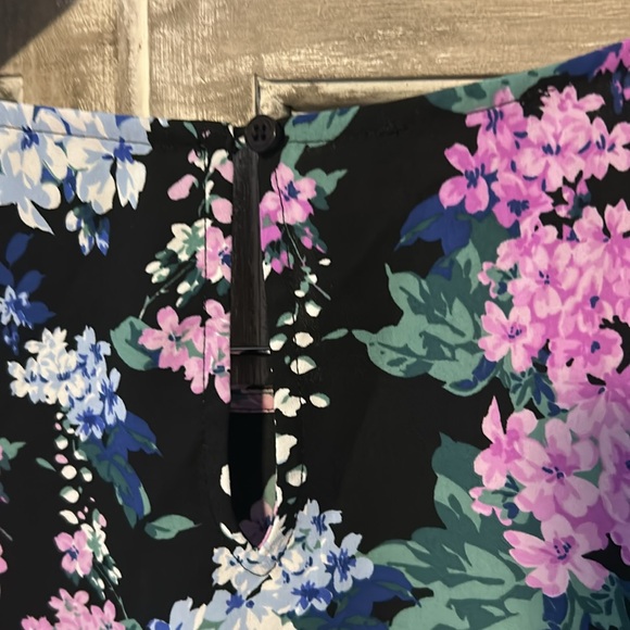 Floral Print Women's Top with Side Tie, Size Medium - Picture 6 of 7